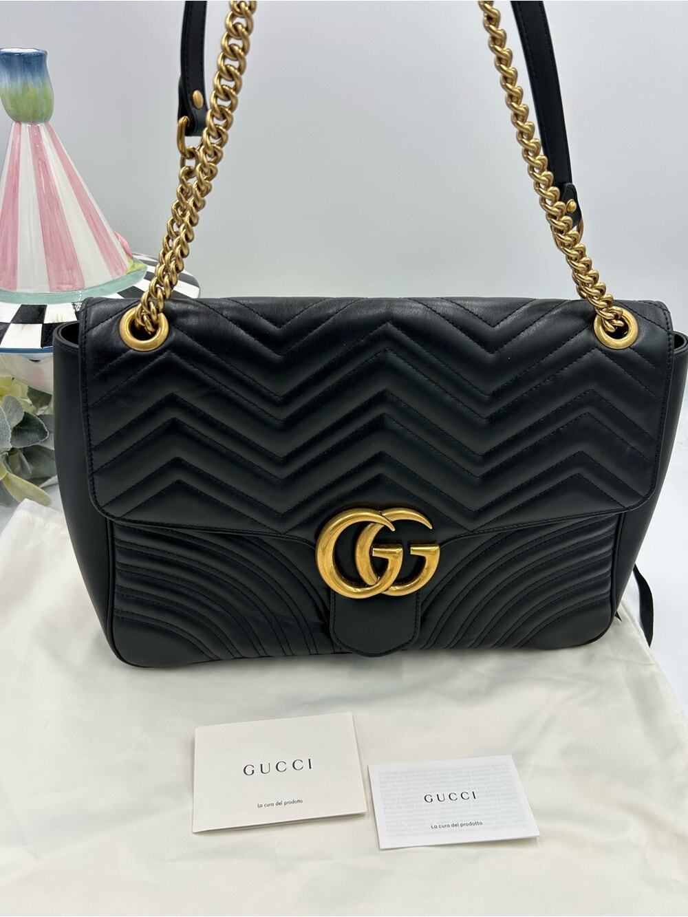 Women's Gucci large GG shoulder bag made in Italy
